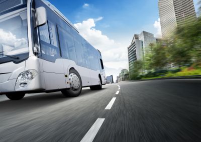 Hankook stellt mit dem SmartCity AU04+ seine erste Reifen-Spezifikation für Elektro-Busse vor.
