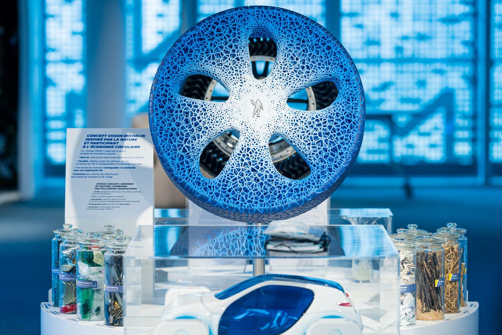 Prototyp für den Michelin-Reifen der Zukunft: Der luftlose und komplett aus nachhaltigen Materialien bestehende Vision Concept.