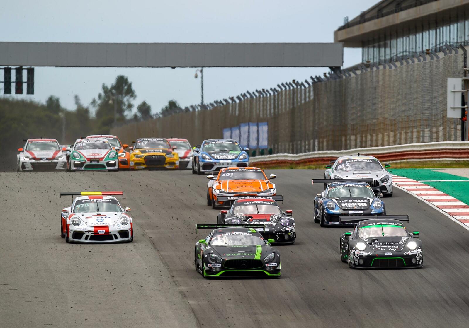 Die 24H Series powered by Hankook gastiert an diesem Wochenende wieder im Autódromo Internacional do Algarve in Portugal. 