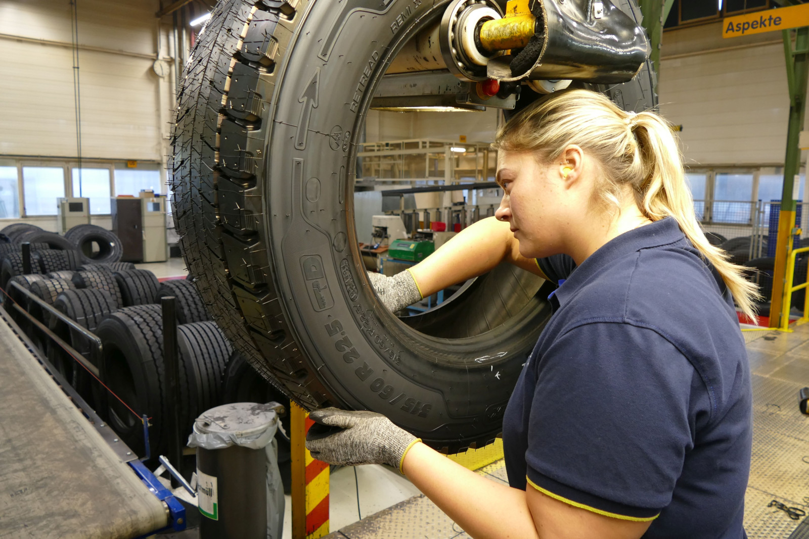 Das Werk in Homburg hat laut Michelin eine Produktionskapazität von bis zu 620.000 runderneuerten Reifen pro Jahr.