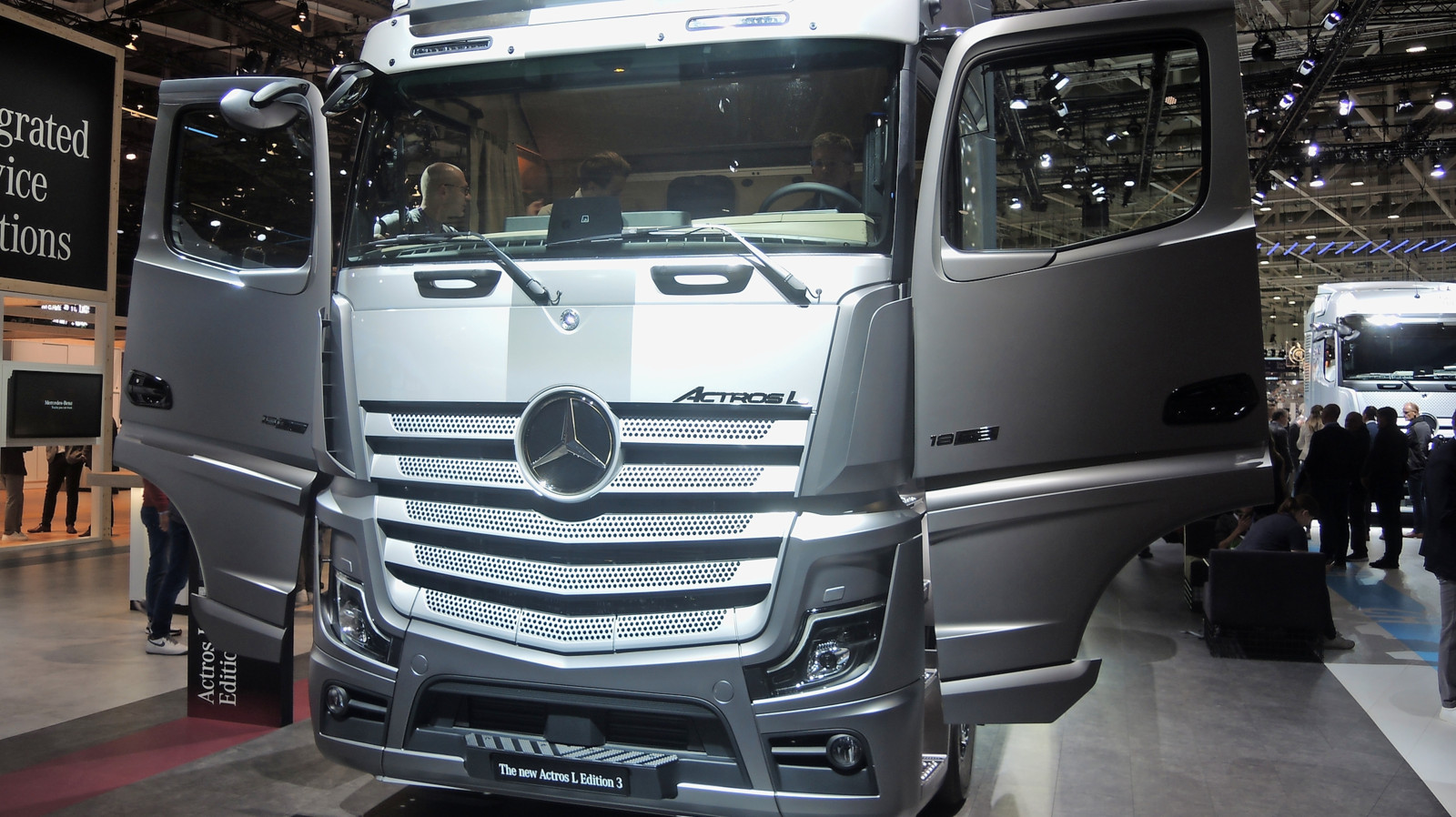 Daimler präsentierte den neuen eActros mit einer Reichweite von bisher