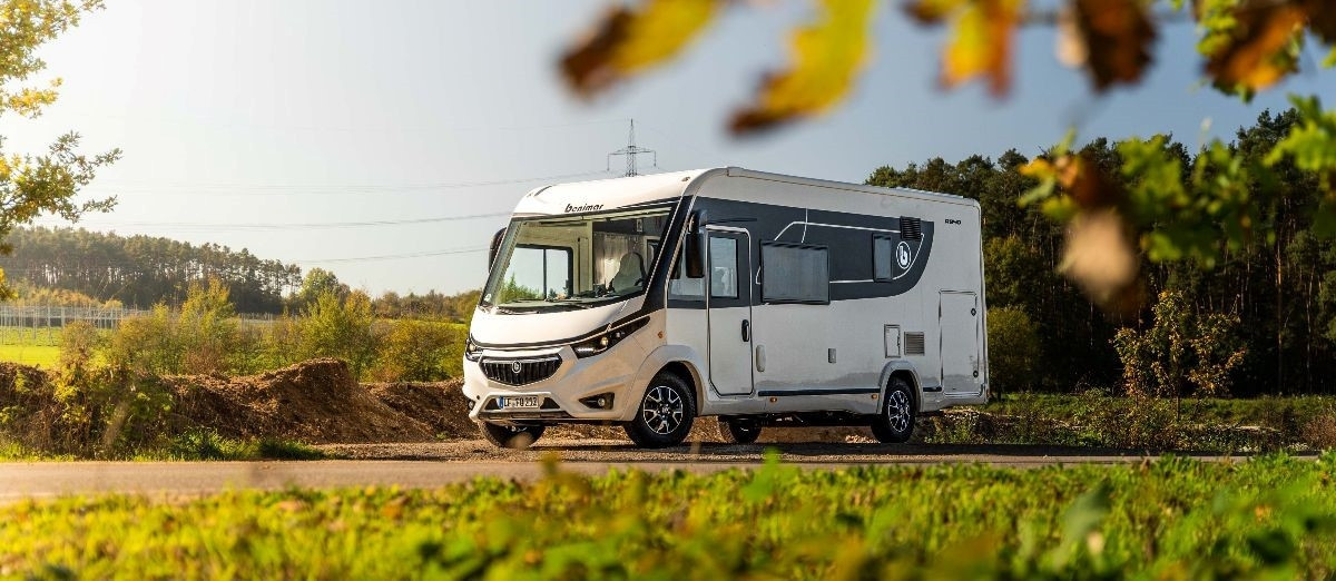 Ab sofort stehen für Caravans und Reisemobile die Camper Line-Spurverbreiterungen der SCC Fahrzeugtechnik GmbH zur Verfügung.