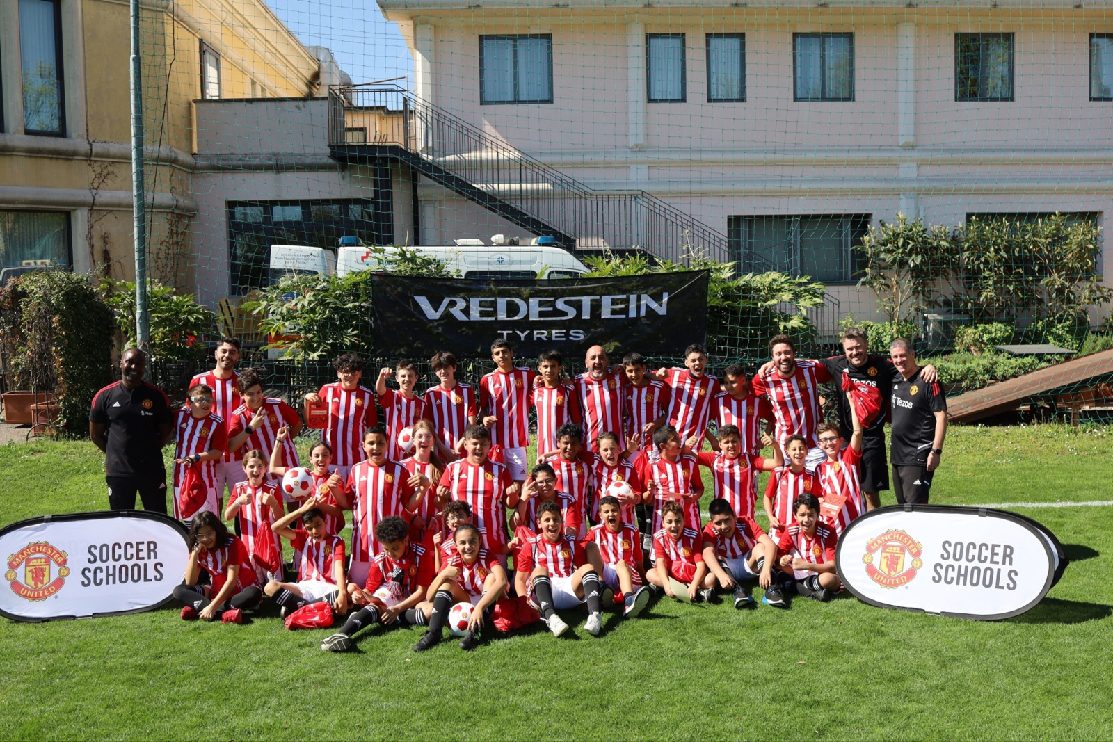 Am 25. März startete die „Manchester United Soccer School“ im Hotel Touring in Coccaglio, im italienischen Brescia.