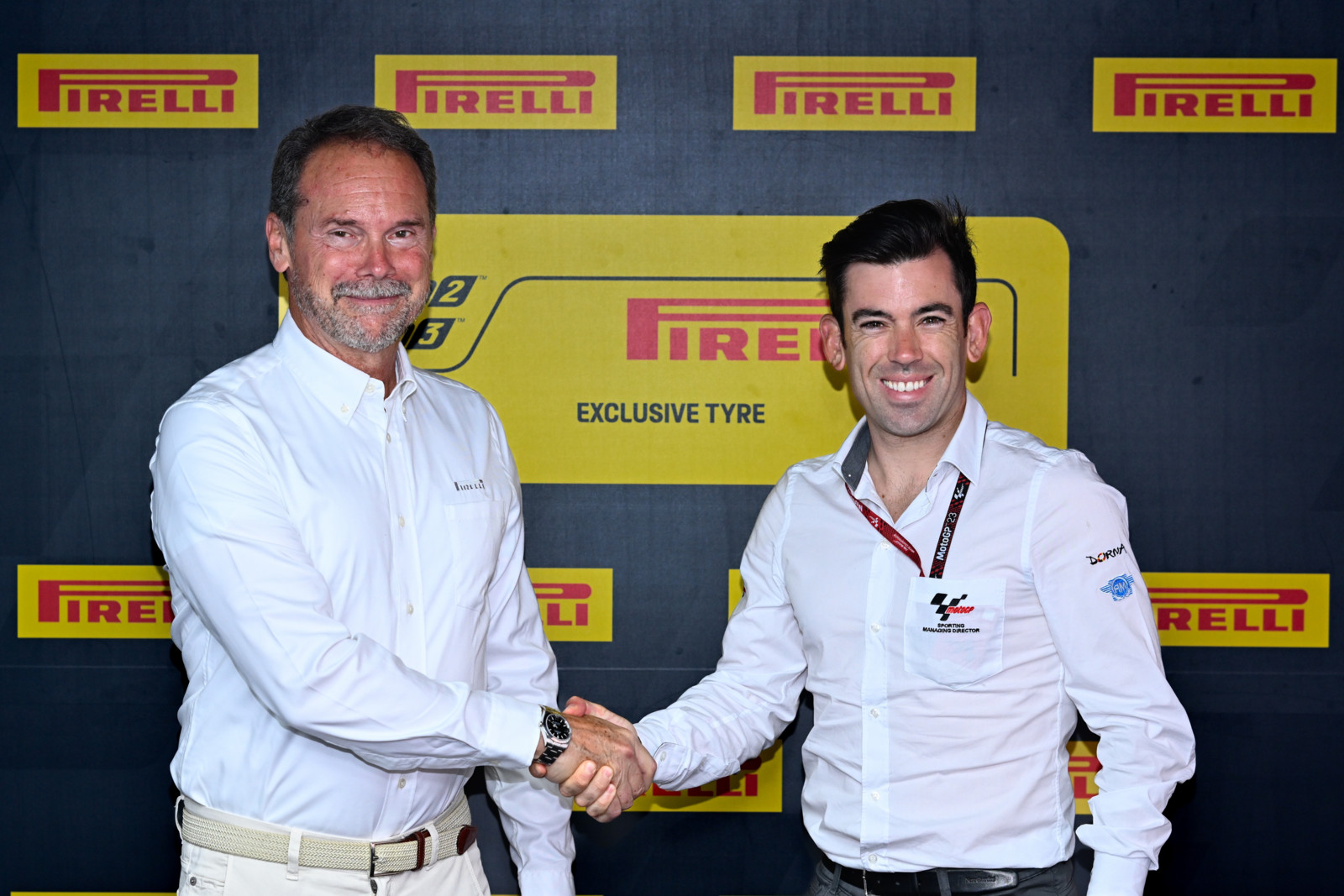 Giorgio Barbier (Pirelli) und Carlos Ezpleleta (Dorna Sports) freuen sich auf die kommende Partnerschaft.